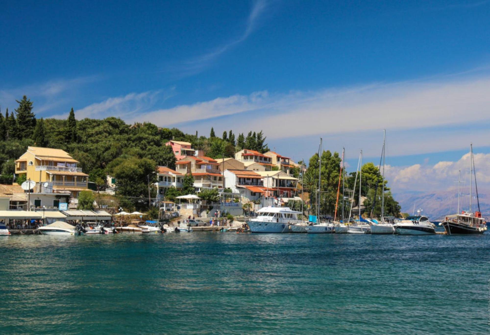 Kassiopi Piazza Suites Exterior photo