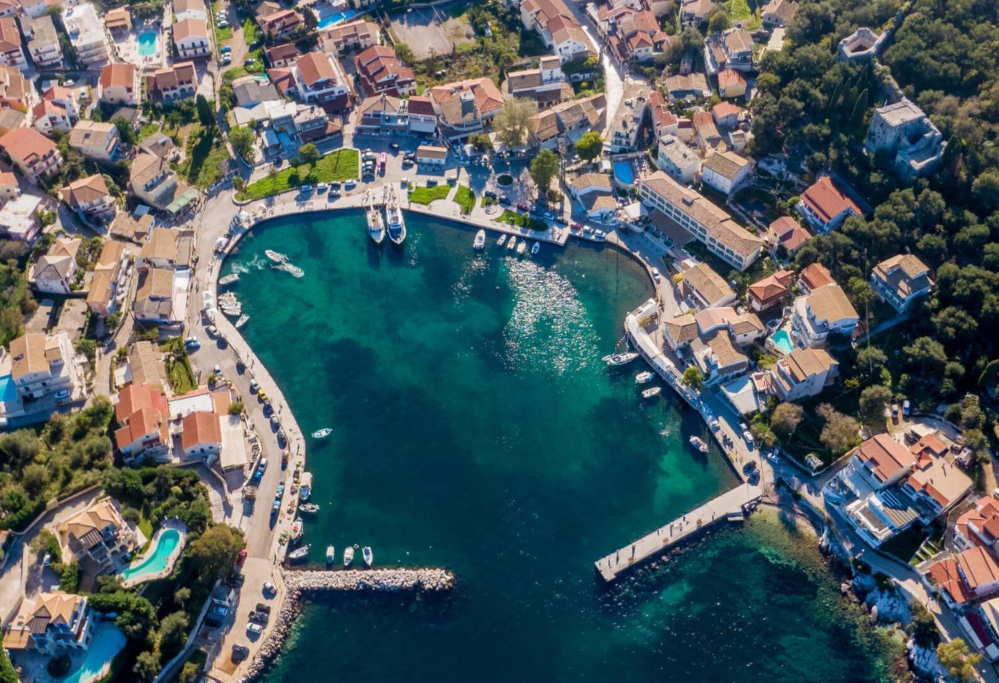 Kassiopi Piazza Suites Exterior photo